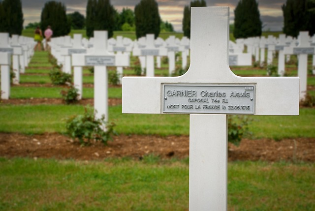 Tombe cimetière militaire